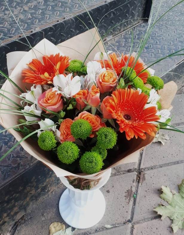 Букет цветов из: Герберы, Хризантемы, Альстромерии и Розы в Нововаршавке