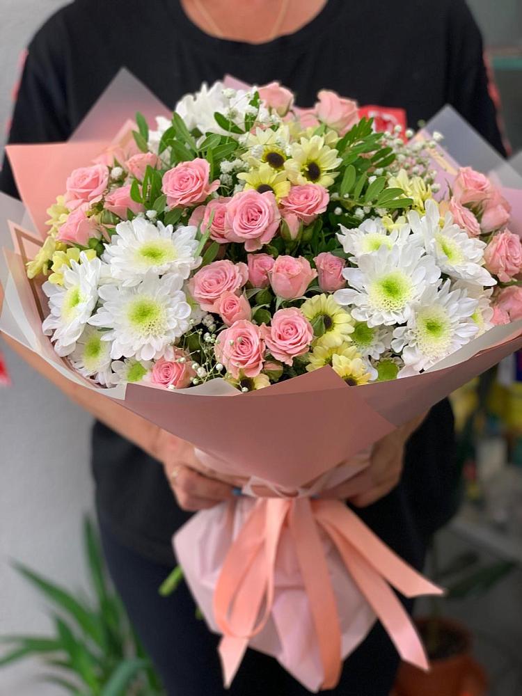 Букет цветов из: Розы и Хризантемы в Нововаршавке
