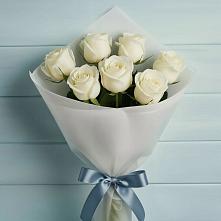 Букет 7 Белых роз Эдлесс Лав в Нововаршавке