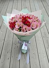 Букет цветов из:  Альстромерии #REPLACE_PRED# Нововаршавке