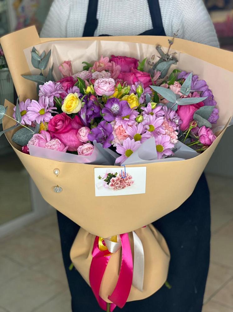 Букет цветов из: Хризантемы, Гвоздики и Альстромерии в Нововаршавке