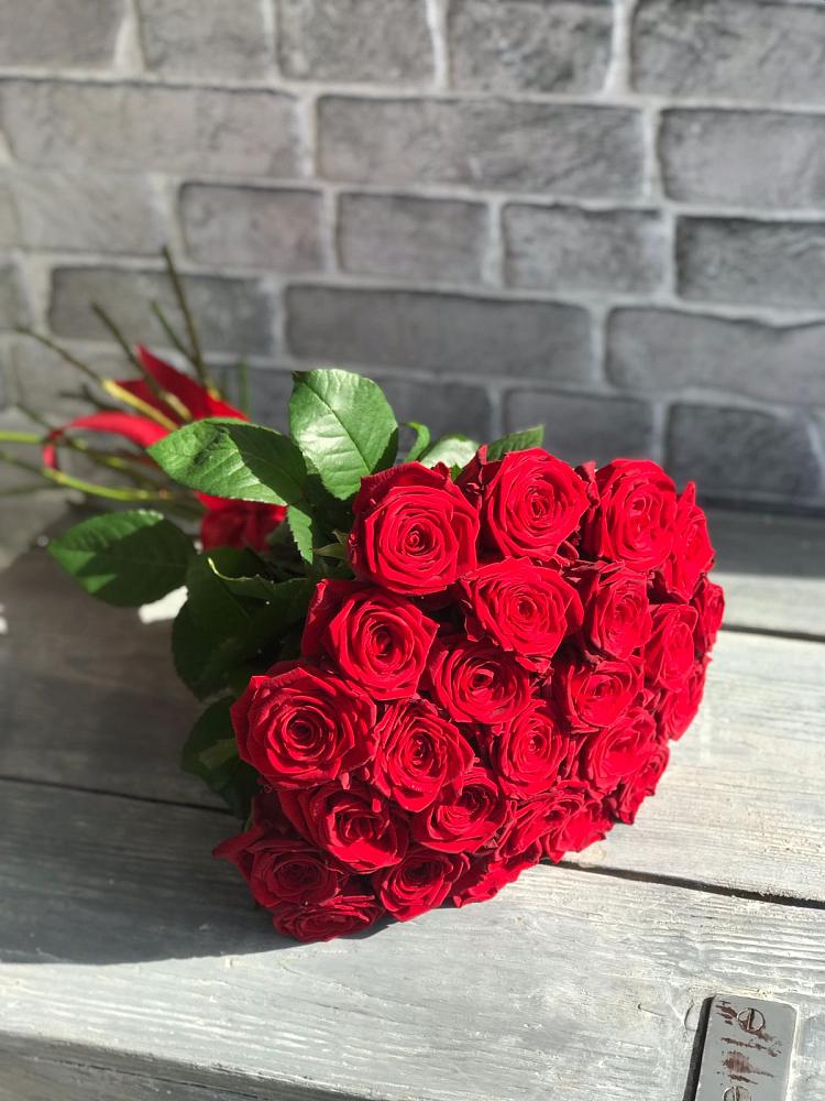 Букет Красные розы Фридом в Нововаршавке