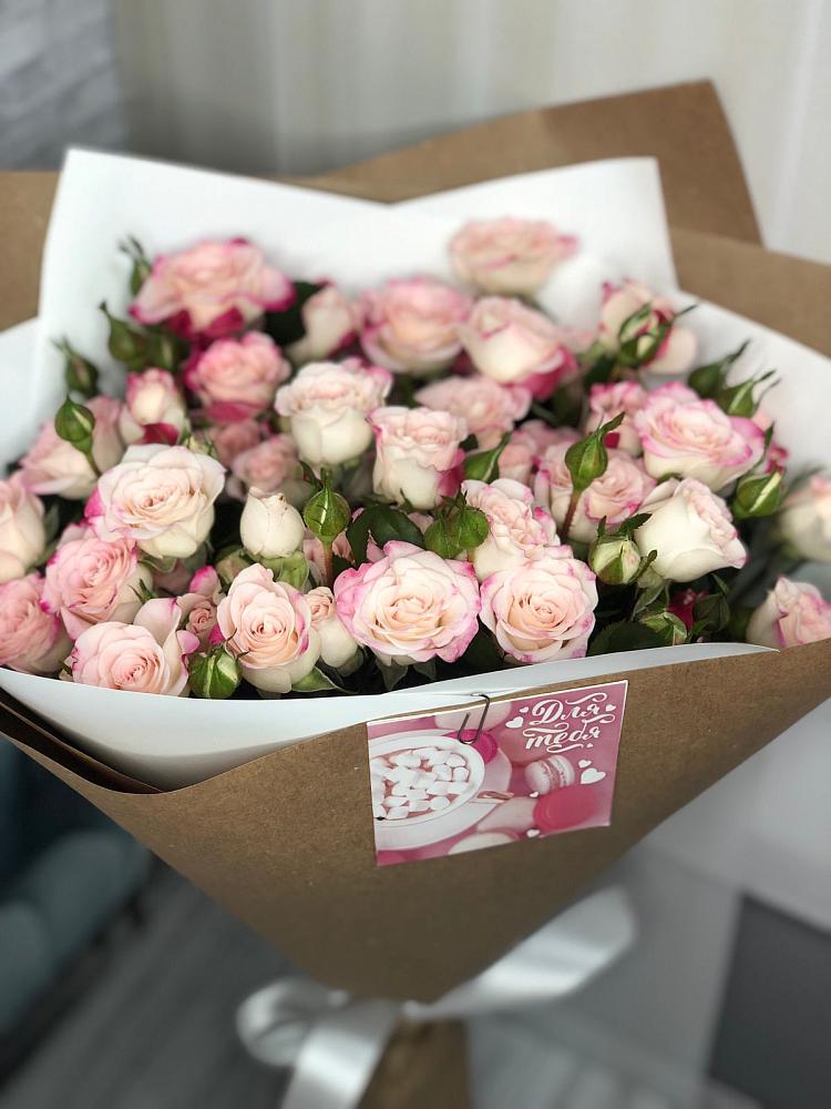 Букет цветов из: Розы в Нововаршавке