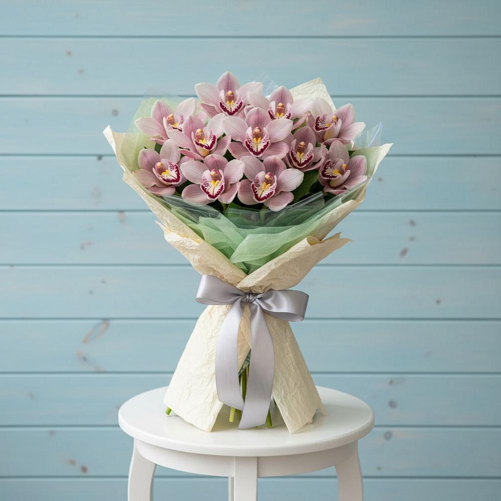 Букет цветов из: Орхидеи и Розы в Нововаршавке