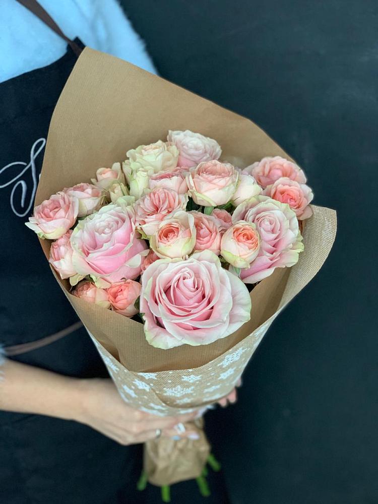 Букет цветов из: Хризантемы и Розы в Нововаршавке