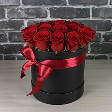 Цветочная композиция из Розы в шляпной коробке в Нововаршавке