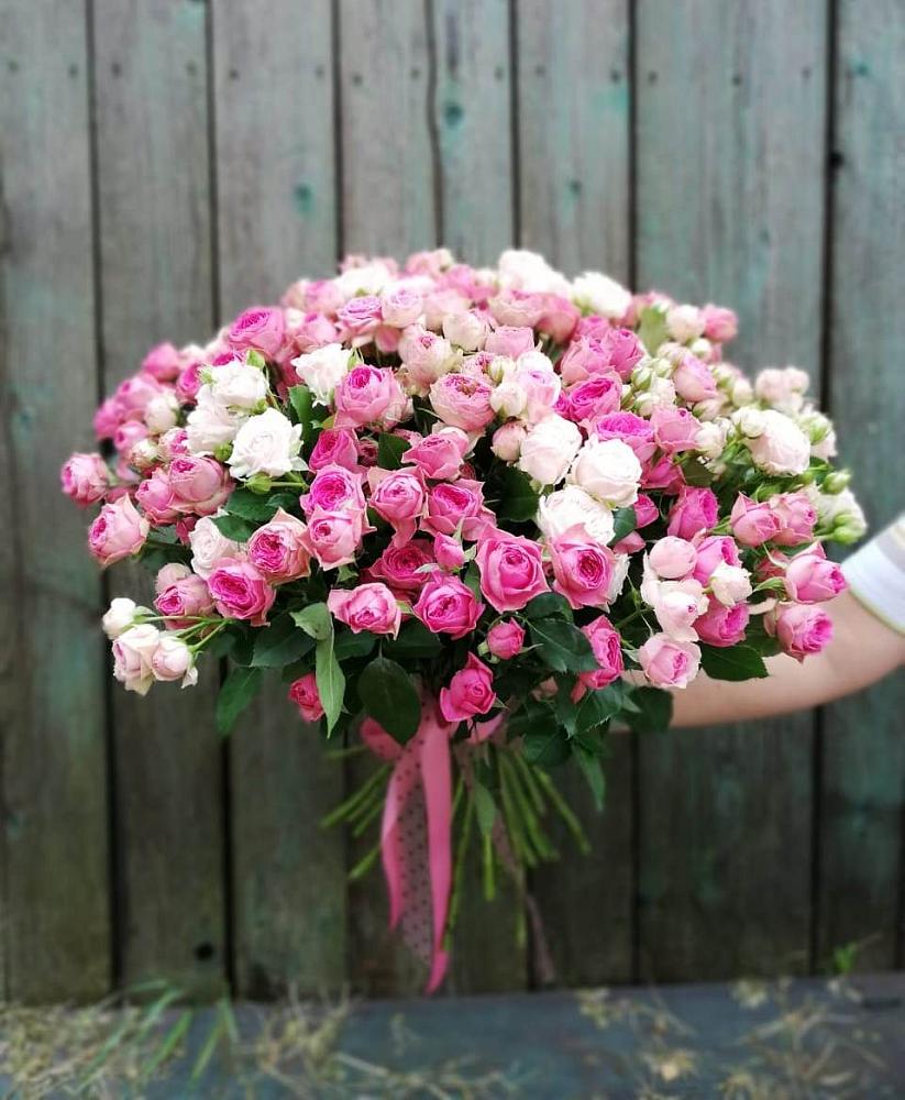 Букет Розовые кустовые розы Натали и Лав Лидия в Нововаршавке