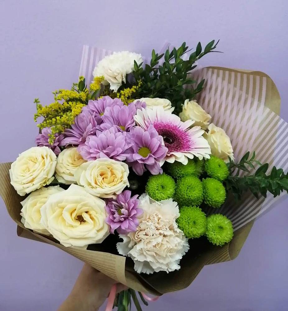 Букет цветов из: Хризантемы, Розы, Гвоздики и Герберы в Нововаршавке