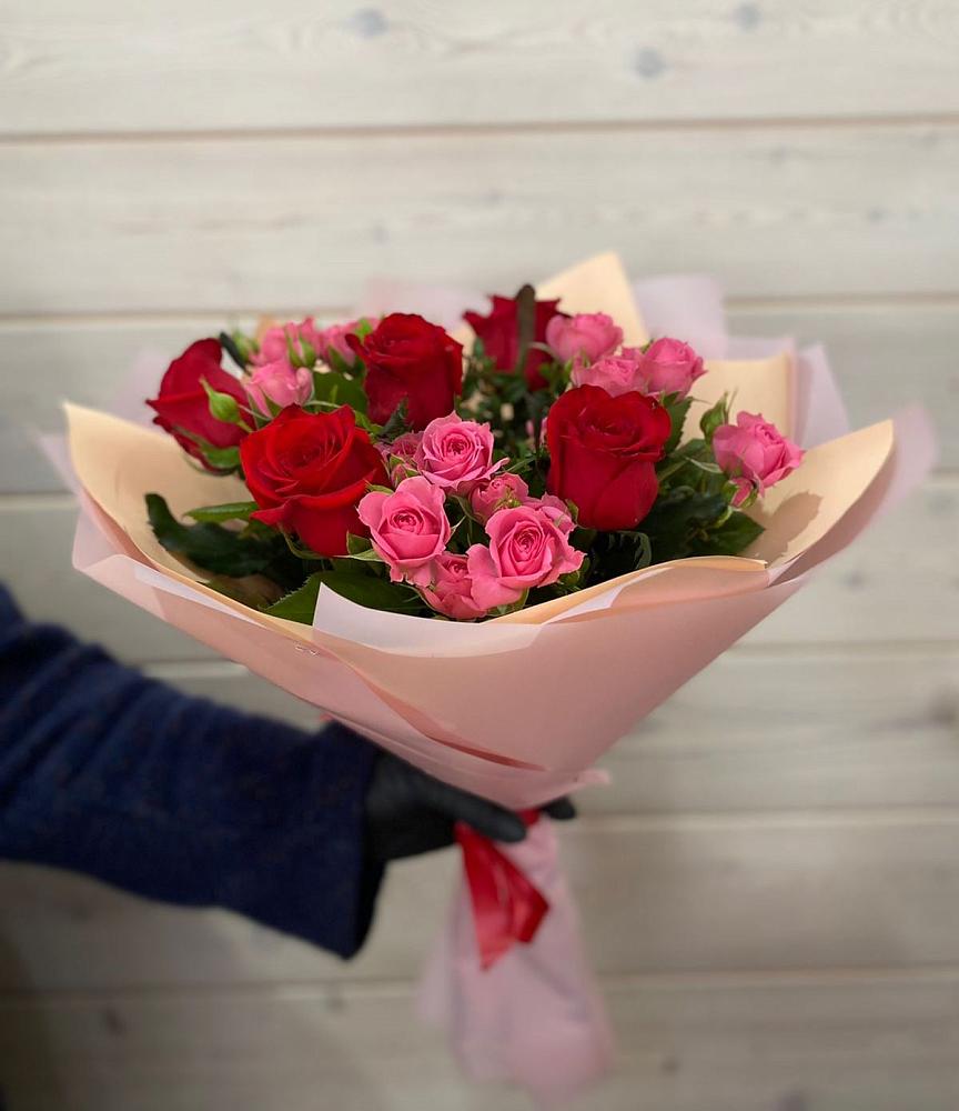 Букет цветов из: Розы в Нововаршавке