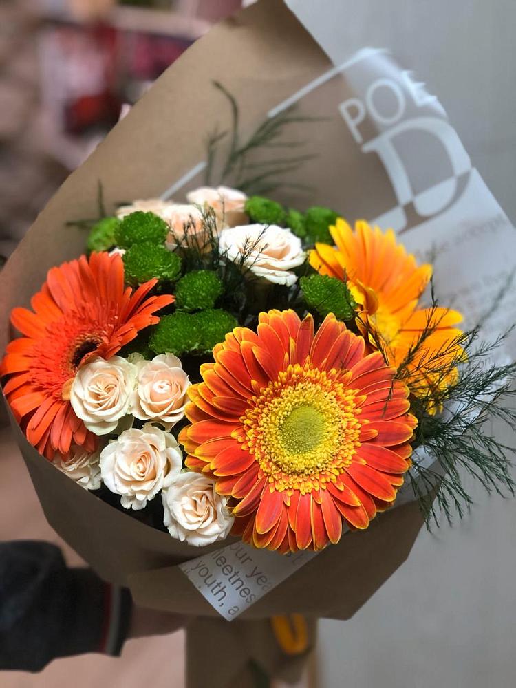 Букет цветов из: Герберы, Хризантемы и Розы в Нововаршавке